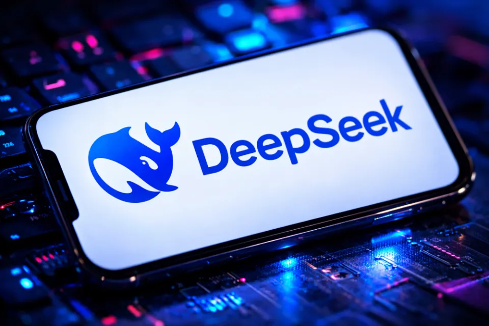 DeepSeek-V4-Pro发布时间待定；官方正式推出公众号AI智能排版 | AI圈又发生什么了(图2)