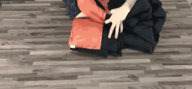 冬季厚衣服这样收，省力又省地方！(图4)
