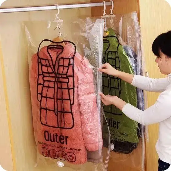 【实用】冬天的厚衣服这样收，不回潮，无折痕，省了3个大衣柜！(图25)