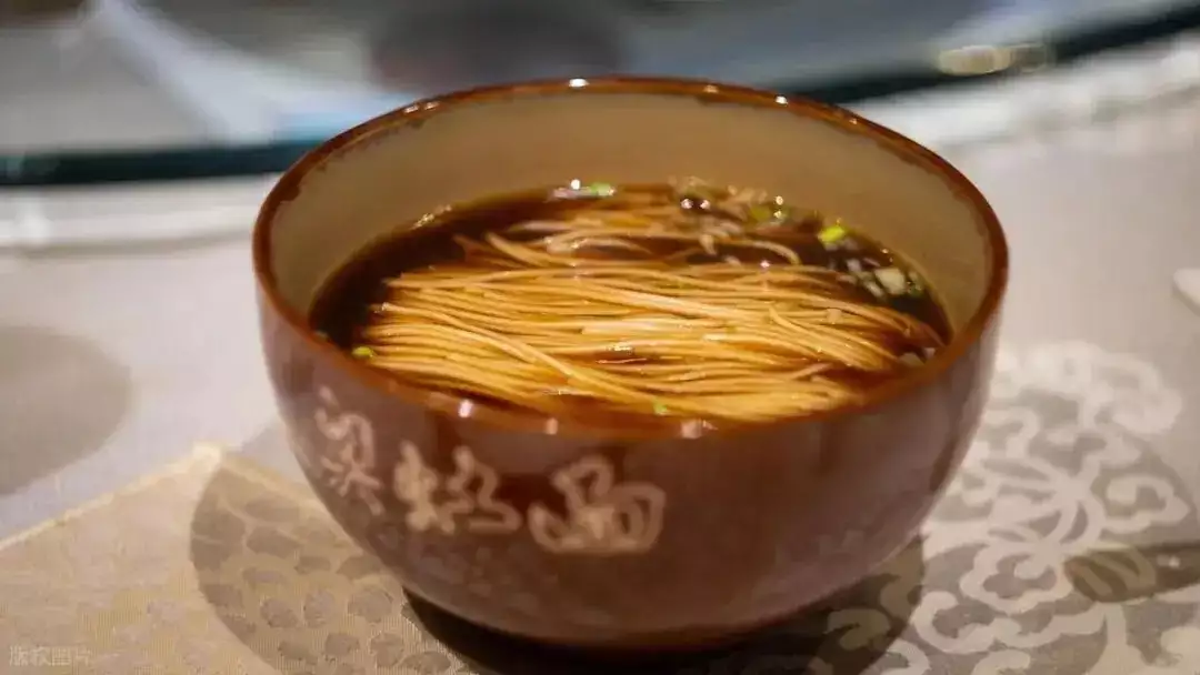 苏州美食探秘：舌尖上的江南风情(图2)