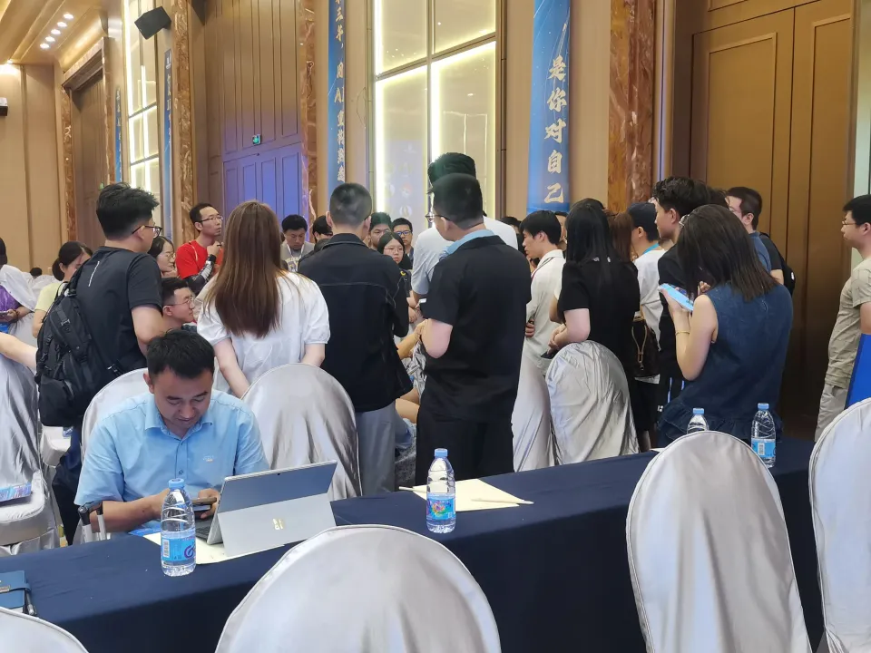 去深圳跑了一圈后，我对 AI 有了 8 个新的判断(图4)