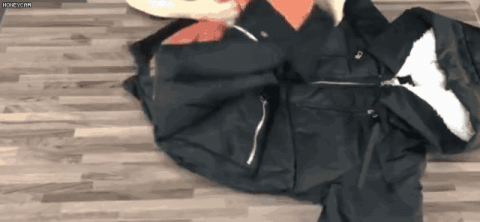 冬天厚衣服这样收，不回潮，无折痕，还省出个大衣柜！(图2)
