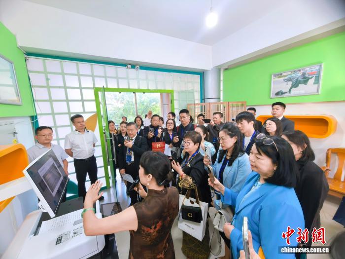 贵州与马来西亚友好学校结对共建(图3)