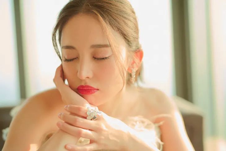 周也钟楚曦绝美氛围感 画腮红不出错的方法在这里(图9)