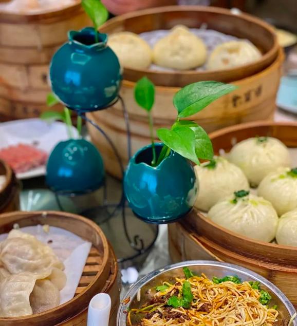 紧邻两大美食之都，藏着一个便宜又好吃的小城(图22)