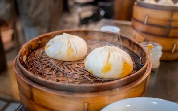 紧邻两大美食之都，藏着一个便宜又好吃的小城(图10)