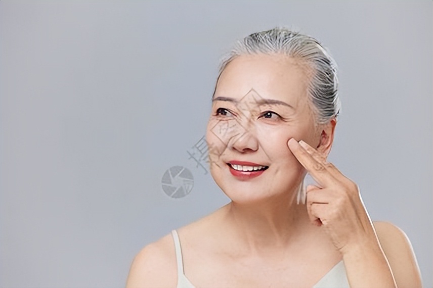 为什么到了一定年纪，很多人的脖子和脸都连在了一起？(图7)