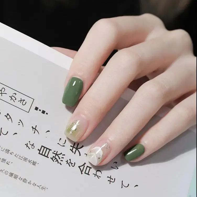 你有过美甲翻车的经历吗?(图47)