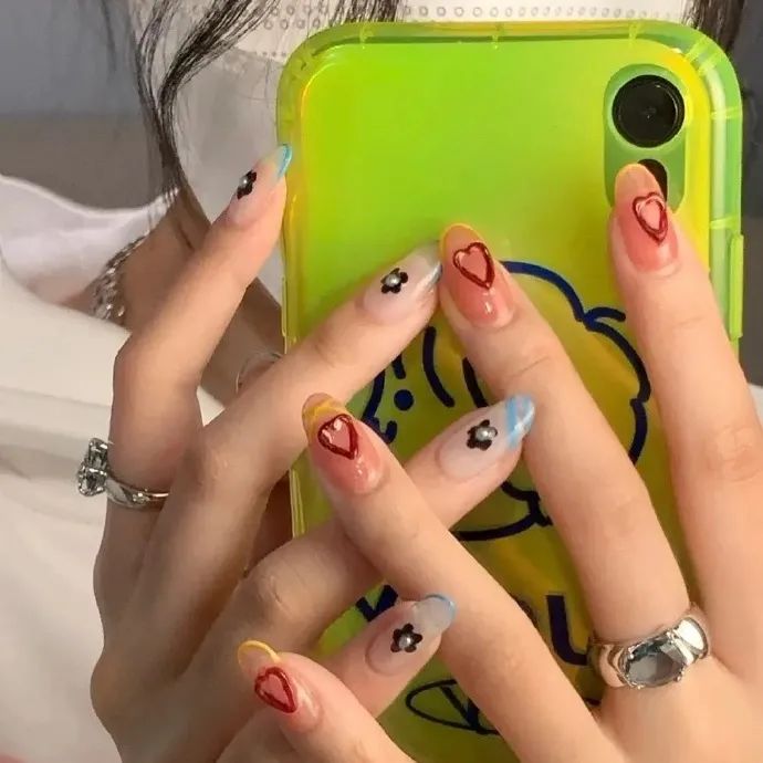 你有过美甲翻车的经历吗?(图8)