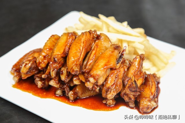 家常封神可乐鸡翅！不用复杂手艺，个个红润脱骨，新手一次就成(图2)