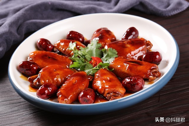 可乐鸡翅做了十几年，总结几个小窍门，鸡翅嫩滑入味不翻车(图3)