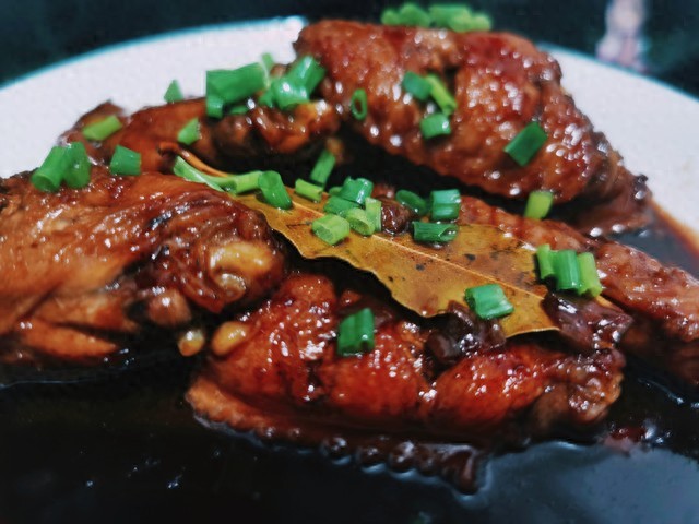 做可乐鸡翅，切忌直接倒可乐！多加这1步，骨头都入味，太解馋了