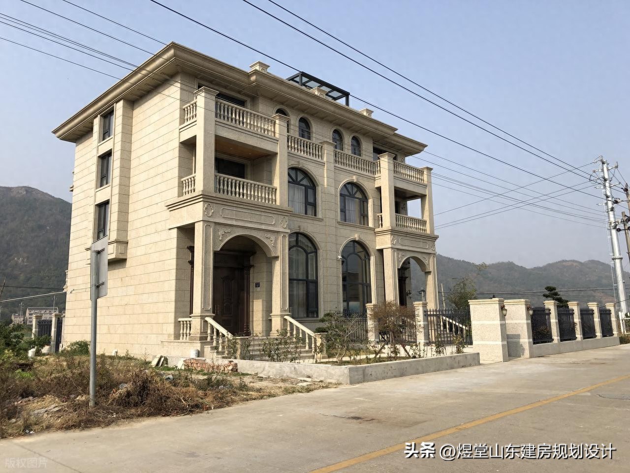 农村自建房外墙终极施工攻略！避开 开裂漏水坑，住几十年如新(图1)