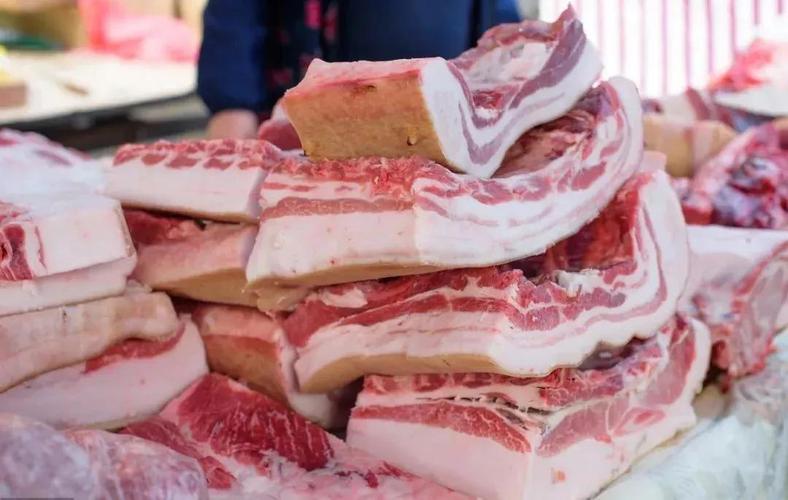 猪肉再次被关注！医生发现：冠心病人吃猪肉，不用多久有6个变化(图2)