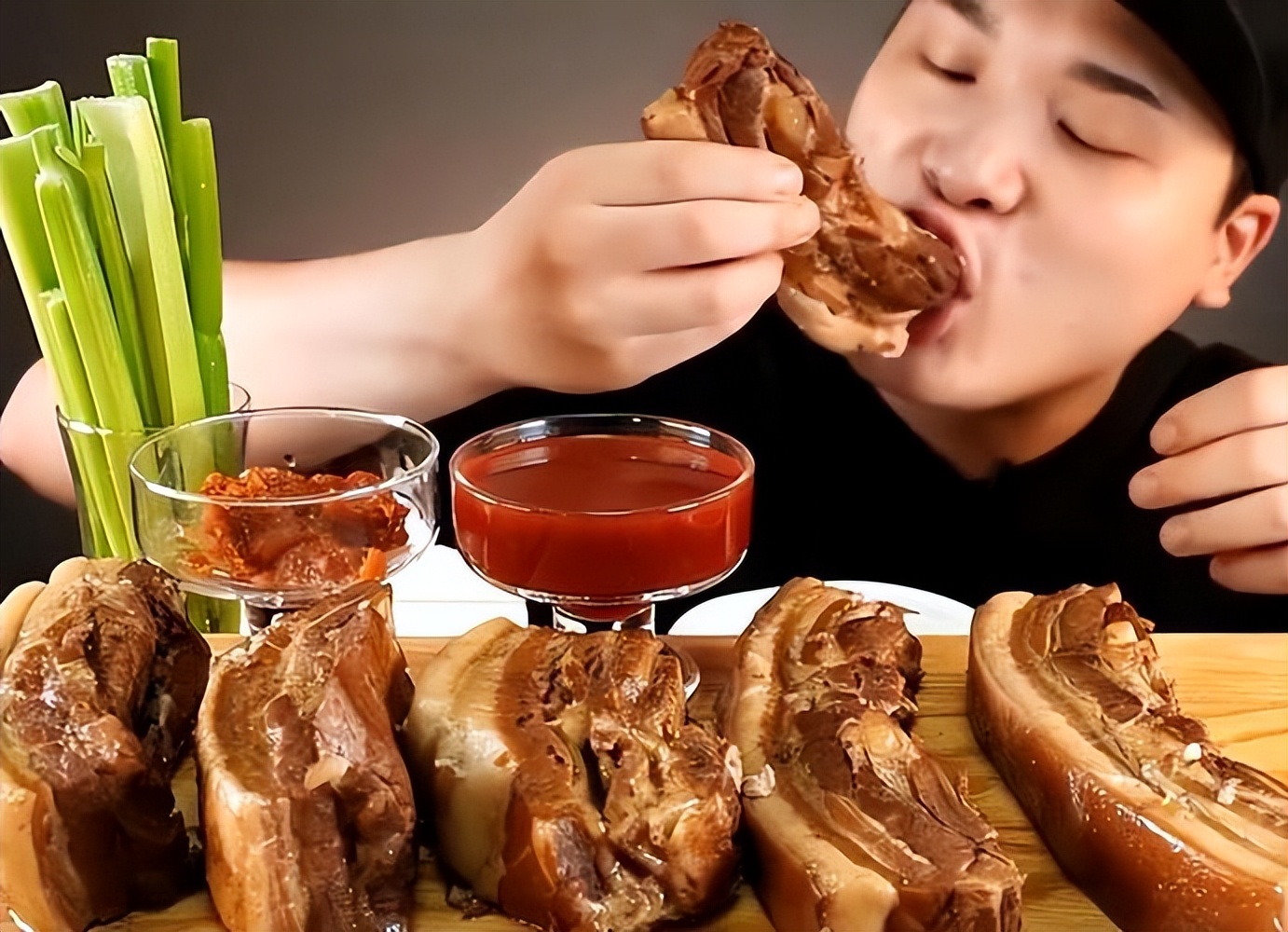 猪肉再次被关注！医生发现：冠心病人吃猪肉，不用多久有6个变化(图3)