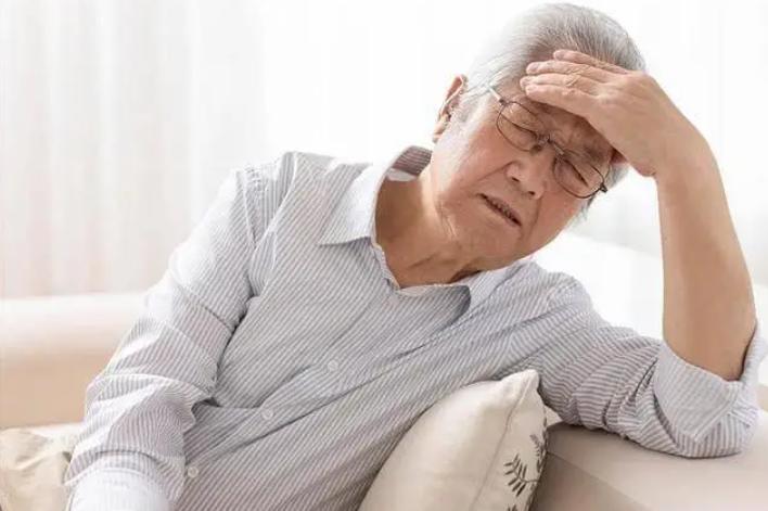 我国越来越多的人患脑梗？建议：停止食用6物，保护大脑(图2)
