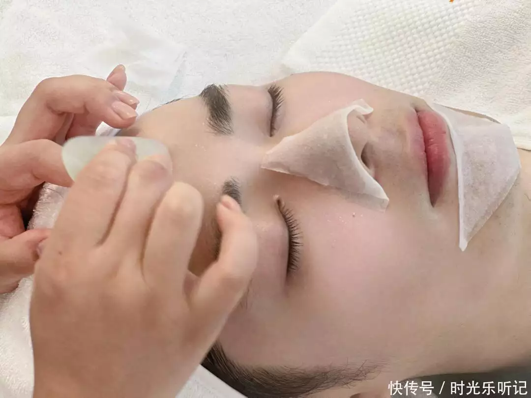 孕期护肤黑名单：孕妈必避成分指南！(图6)