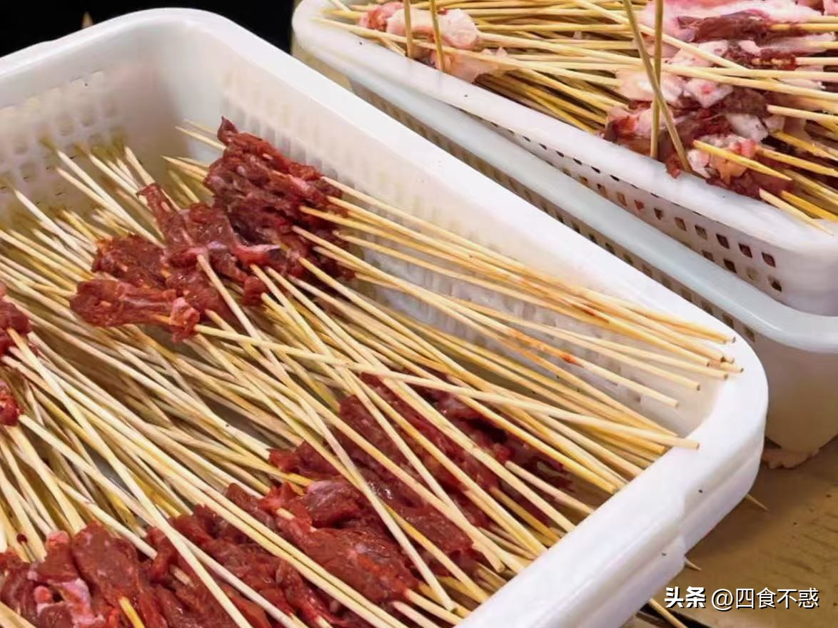低调的昭通快藏不住了,其貌不扬的美食竟然这么好吃!(图33)