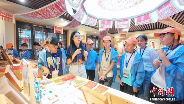 新疆开学季新貌：基础教育“软硬件”双升级(图2)