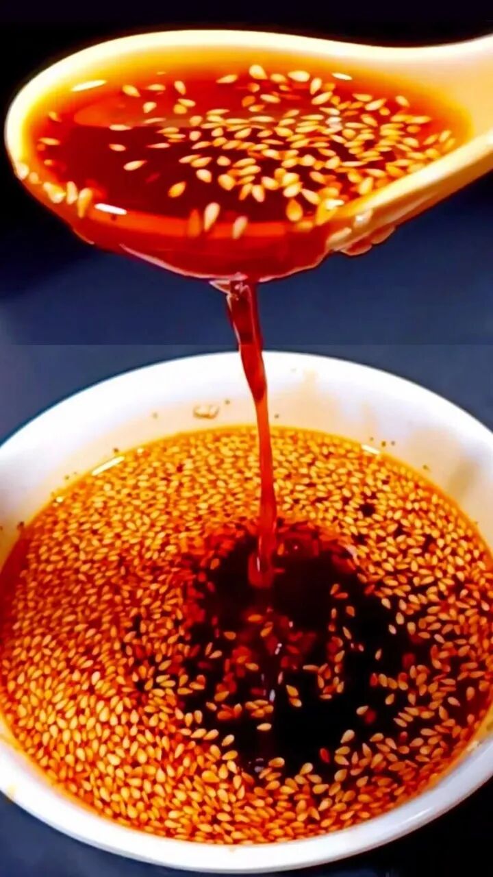 万能飘香红油｜商用开店配方，凉菜拌面的灵魂油料(图1)