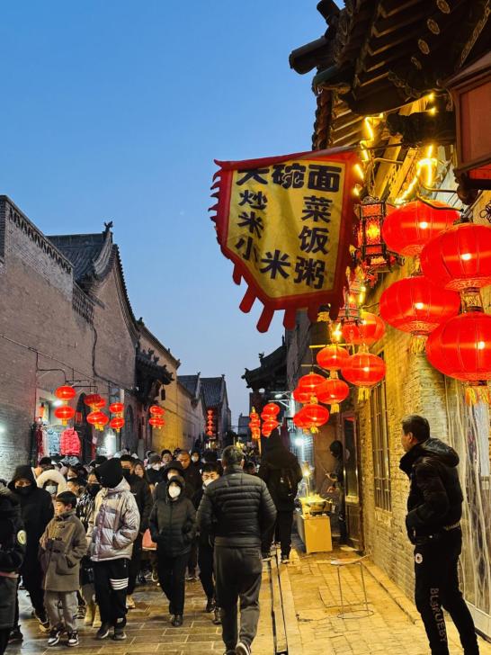 新春走基层丨古城美食受追捧(图3)
