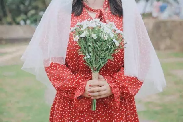 婚姻从不是爱情的坟墓，真正毁掉感情的，从来都是自己！(图1)