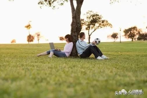 心动情感：挽回复联时，如何建立舒适感，让对方不反感你？(图4)