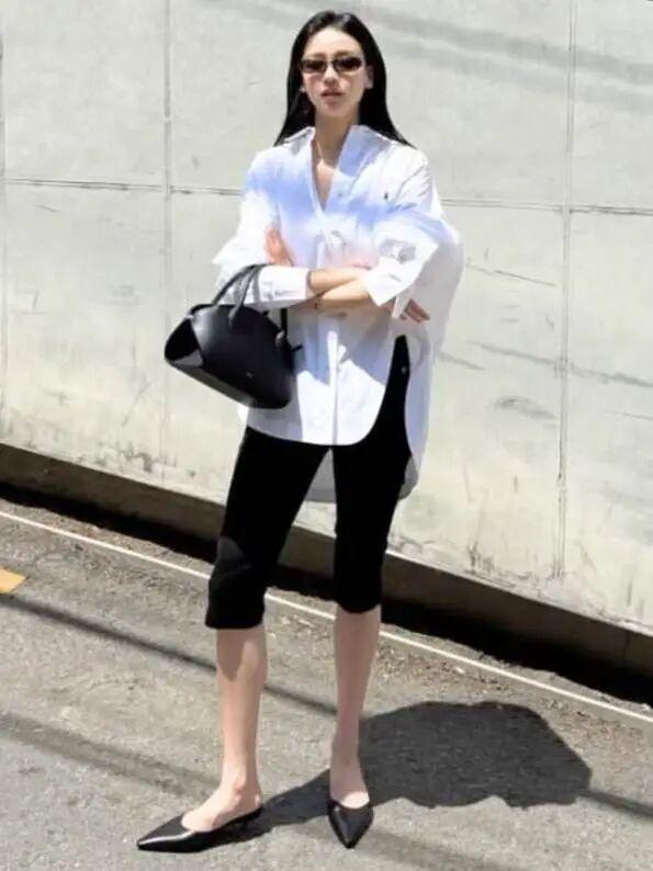 “卡普里裤”今年秋天又流行回来了，这样穿时髦又显高！(图18)