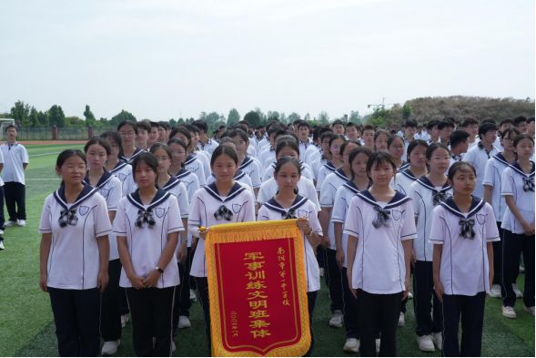 南阳市一中2026级新生军训纪实(图40)