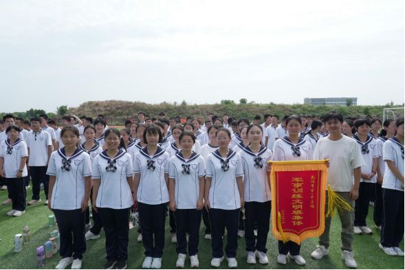 南阳市一中2026级新生军训纪实(图41)
