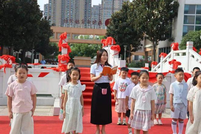 南阳市实验学校举行迎新盛典(图82)