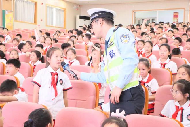 南阳市第十五小学校教育集团2026年秋期开学典礼隆重举行(图31)