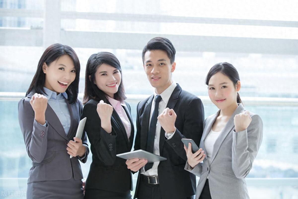 大学生就业系列：着装与礼仪，打造职场中更好的能量场与磁力场