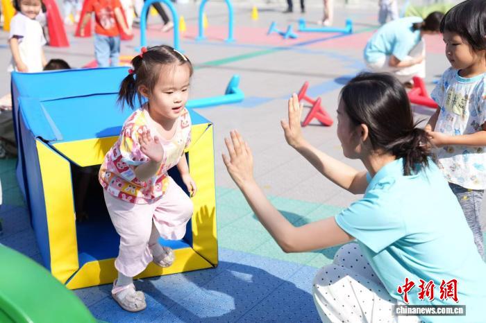 北京构建多层次托幼服务体系 今年新增公办园托位1万余个