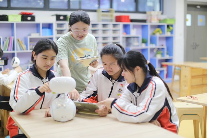 刚开学，南京这所学校上了央视！(图1)