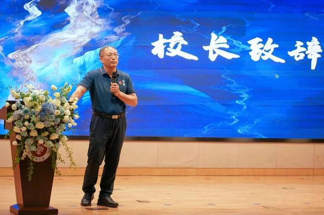 明道中学新生家长会，“波波校长”又火了！句句说进家长心坎里！