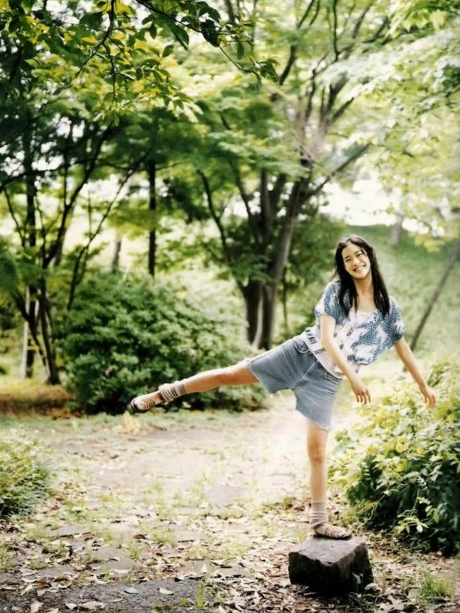 看到41岁的苍井优，她们说：不当少女也挺好(图26)