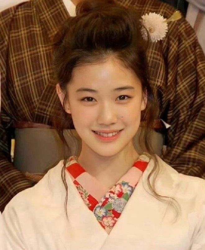 看到41岁的苍井优，她们说：不当少女也挺好(图10)