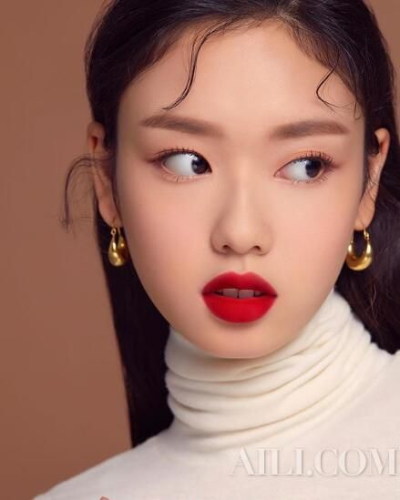 肿泡眼单眼皮八字眼 不同眼型不一样的眼影矫正法(图5)