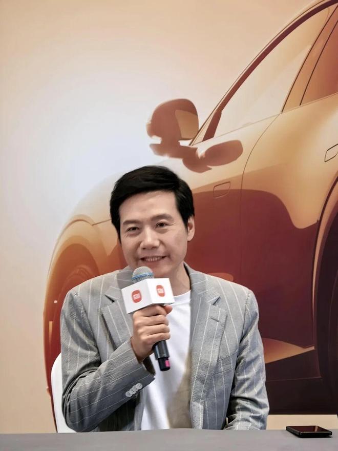 最近爆火的时装剧里，最会穿的人原来是TA？(图22)