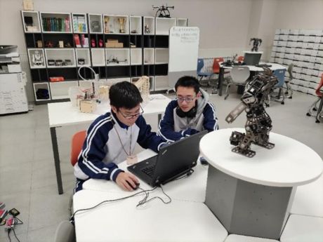 海淀首批科技高中校，招聘退休教师和外聘教师(图4)