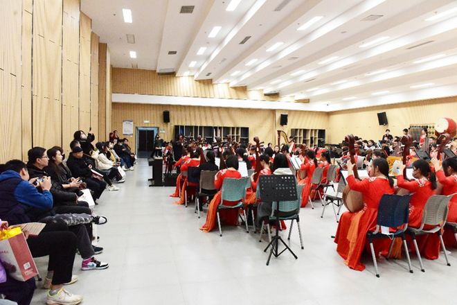 海淀首批科技高中校，招聘退休教师和外聘教师(图8)
