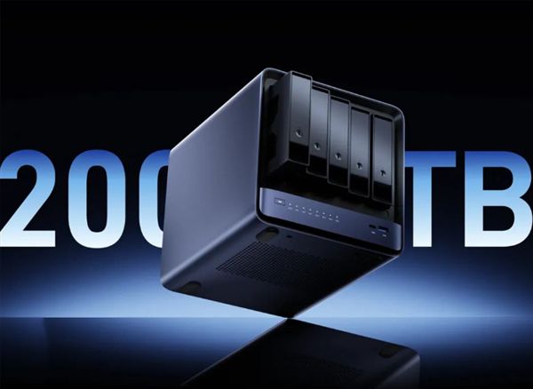 把AI服务器塞进NAS！铭凡新机发布：锐龙AI Max+ PRO 495配192GB内存(图1)