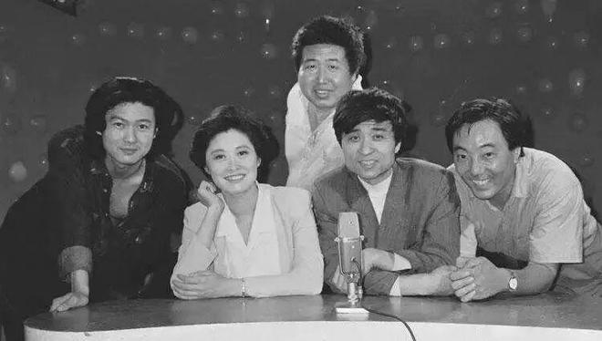 敬一丹离世:照亮世界的灯,又灭了一盏(图27)