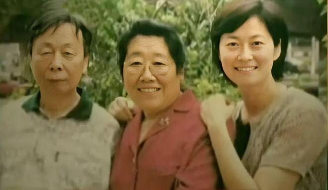 敬一丹离世:照亮世界的灯,又灭了一盏(图31)