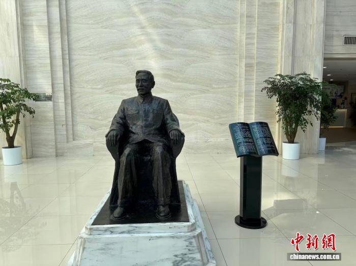 (文化中国行·校馆弦歌)北京理工大学徐特立图书馆:让师生见人、见物、见精神(图1)