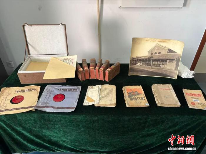 (文化中国行·校馆弦歌)北京理工大学徐特立图书馆:让师生见人、见物、见精神(图2)