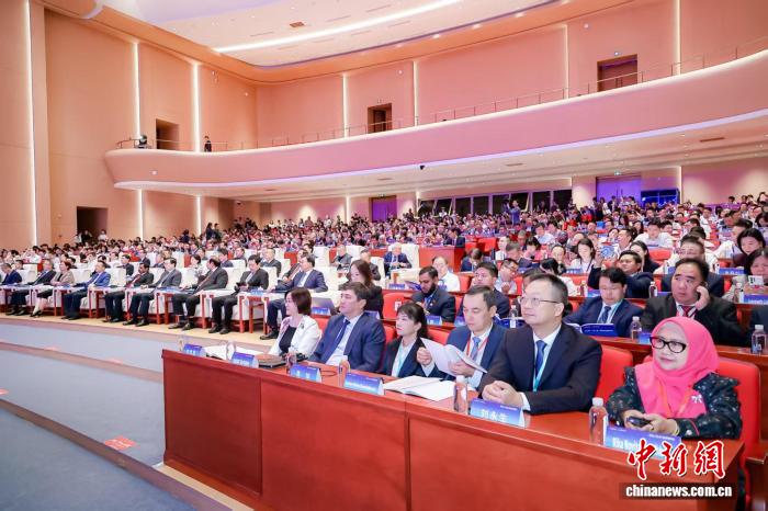 第二届“一带一路”职业教育国际论坛开幕 聚焦国际合作与人才共育(图1)