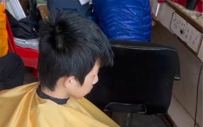 家长又作妖:班主任被投诉强制学生反复剪发,教育局:未发现其有该行为(图3)