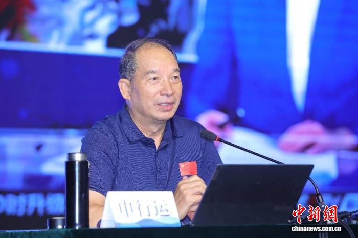 首都关心下一代大讲堂 航天员大队首任大队长讲述航天故事(图2)